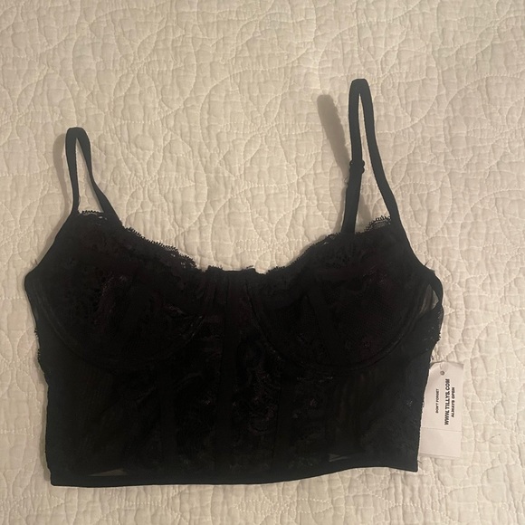 Tilly’s Lace Corset Top - Picture 3 of 3